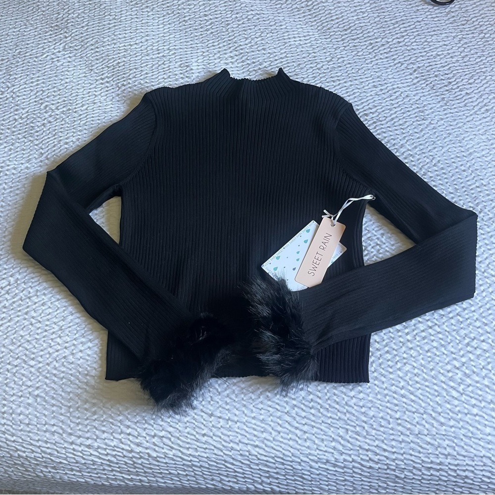 Sweet Rain Ribbed Faux Fur Long Sleeve Tee Women’s Black Size XL